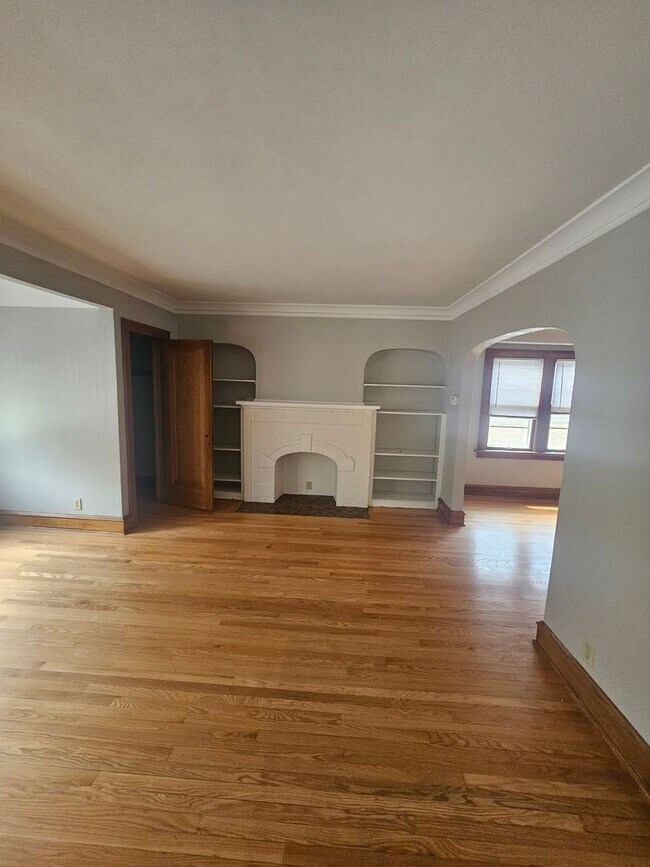 Foto del edificio - 4147-4149 N Bartlett Ave. (Duplex)