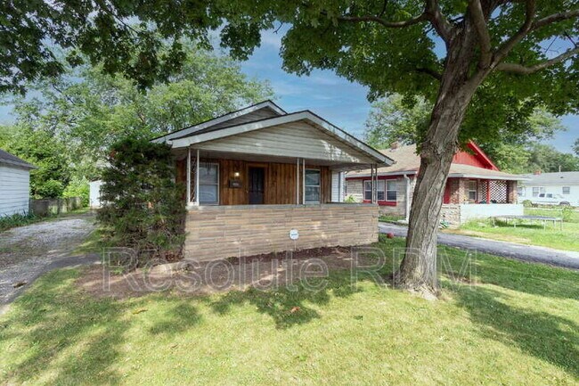 Foto del edificio - 1644 N Centennial St