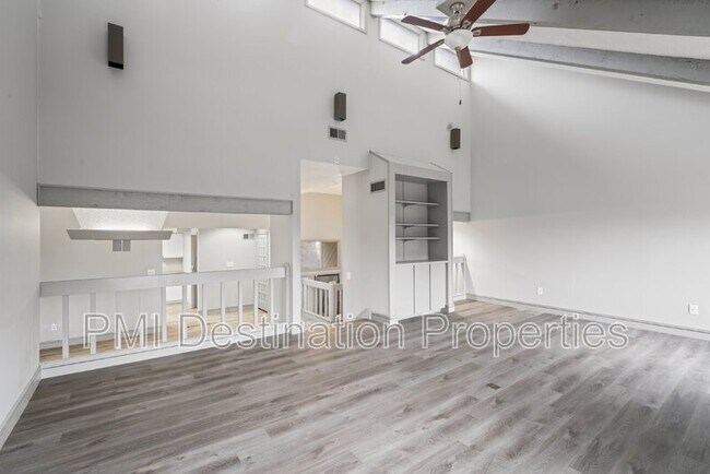 Foto del edificio - 106 N Landcaster Dr