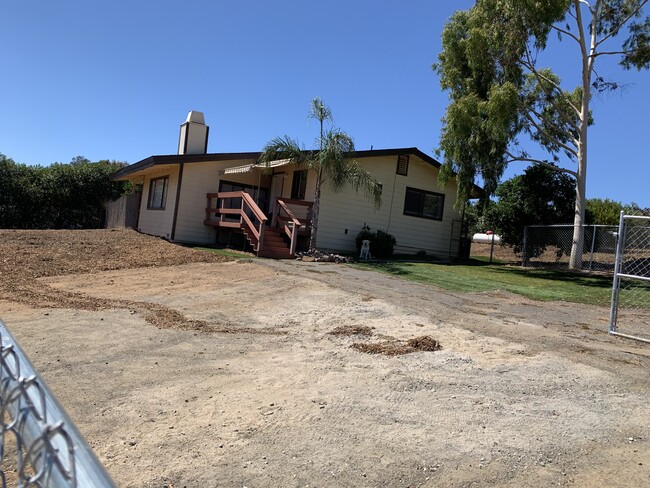 Foto del edificio - 908 Buena Creek Rd