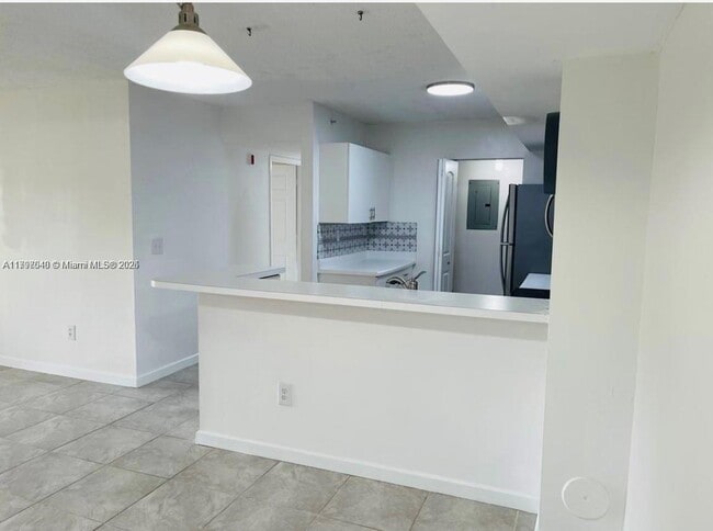 Building Photo - 2600 S University Dr
