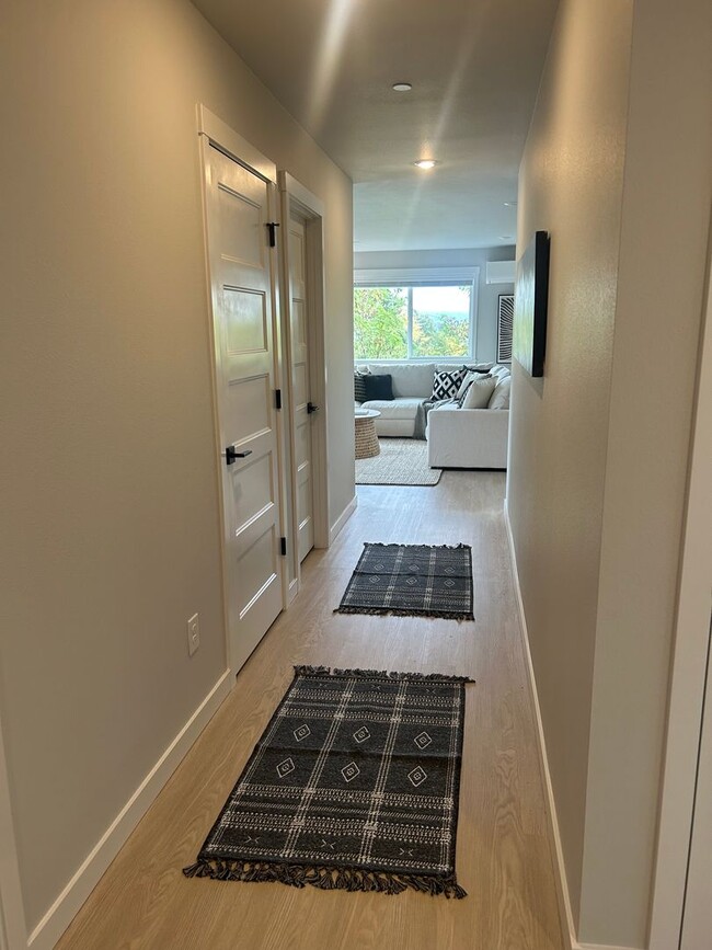 Building Photo - Brand-New 3BD Home in Camas — Move-In Ready!