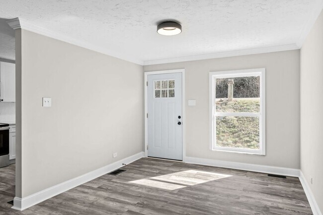 Foto del edificio - 2BR/2BA Cottage that's on the Rive – Minutes from Downtown Knoxville and Maryville