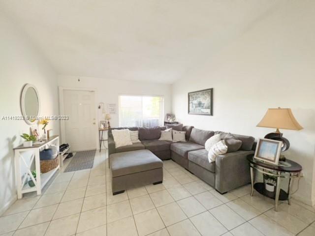 Foto del edificio - 12302 SW 111th S Canal Street Rd