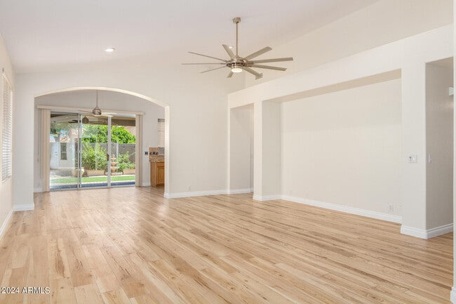 Building Photo - 7251 E Lomita Ave