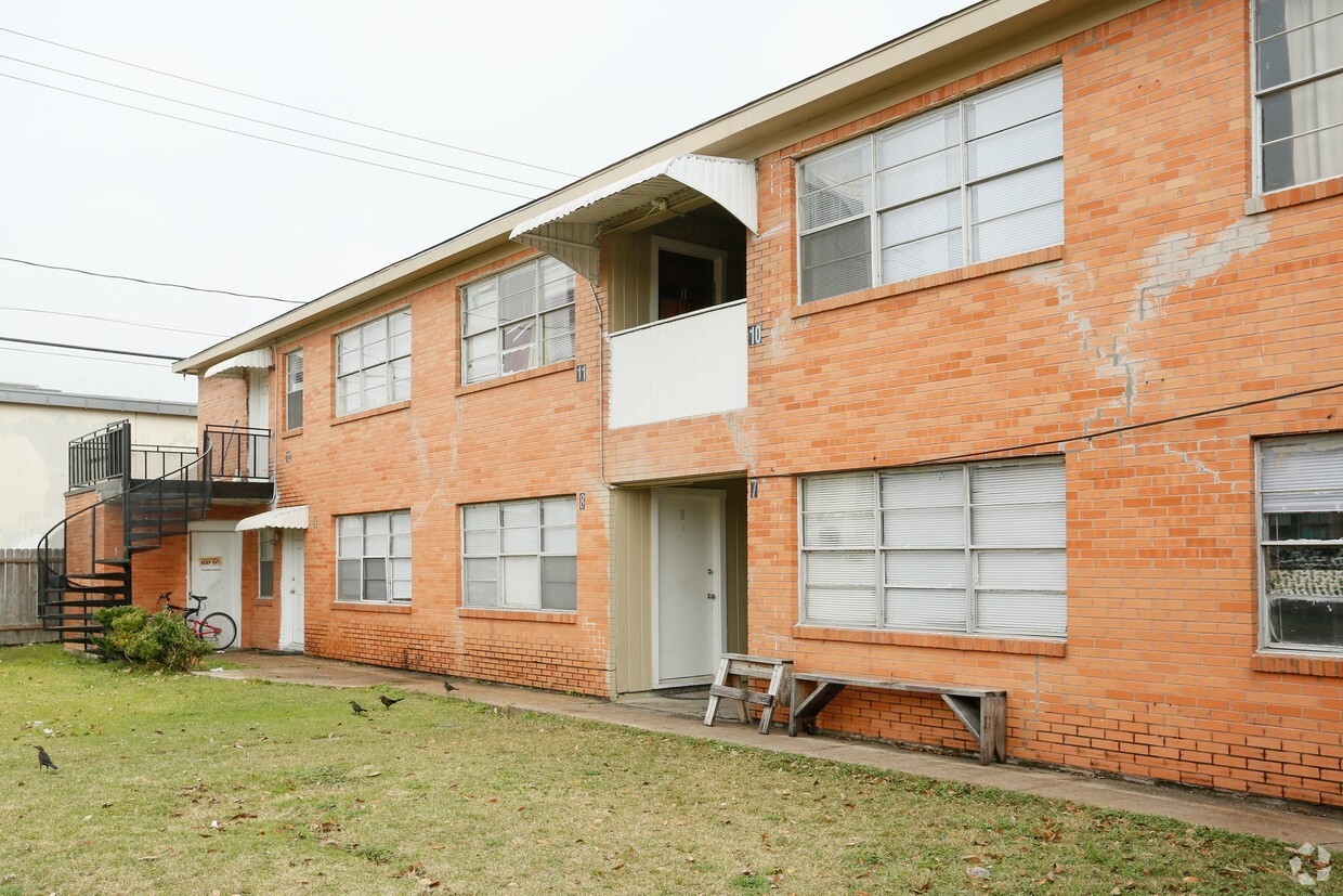 Edificio - Pecan Villa Apartments