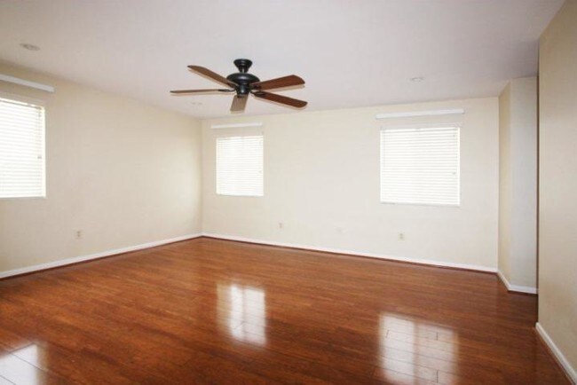 Building Photo - 9680 Arbor Meadow Dr