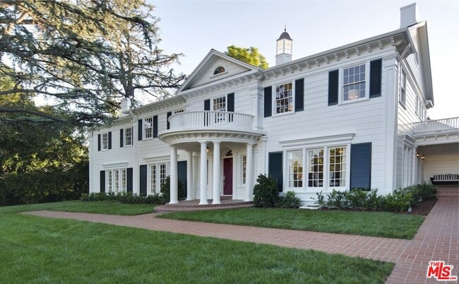 Building Photo - 227 Copa De Oro Rd