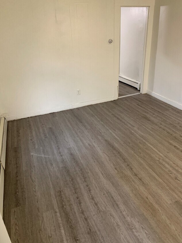 25 Linden St, East Hartford, CT 06108 Townhouse for Rent in East