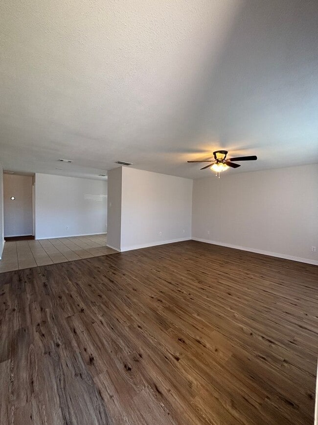 Foto del edificio - 532 Jeffdale Dr