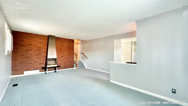 Building Photo - 886 Grenoble Blvd