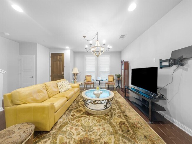 Foto del edificio - 13800 Lyndhurst St