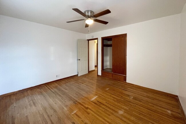 Building Photo - Spacious 2-Bed 1-Bath House