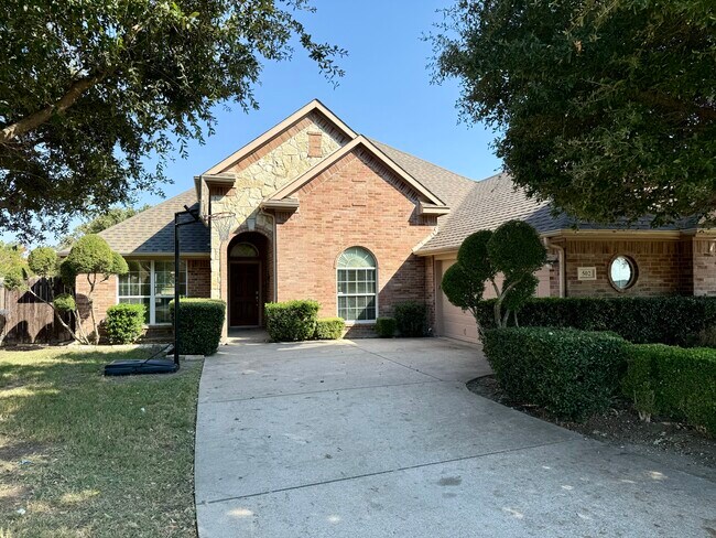 Foto del edificio - 502 Branchwood Dr