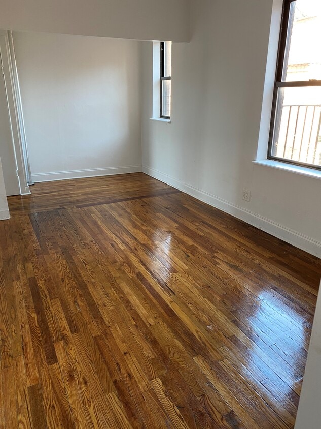 Living Room/Dinning Room - 4515 48th St