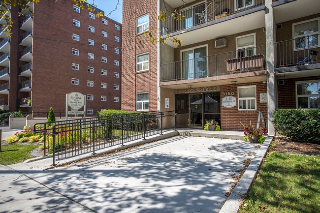 Building Photo - Bristol Place Apartments