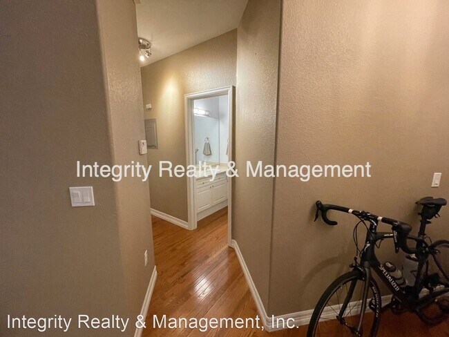 Building Photo - 2 br, 2 bath House - 7498 S Alkire St Unit...