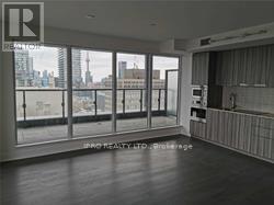 Photo du bâtiment - 955-3955 Bay St.