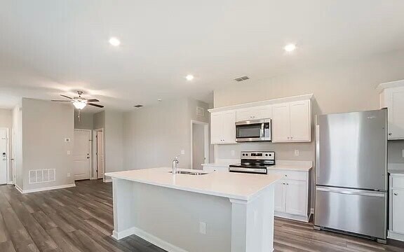 Building Photo - 2044 Harris Hawk Ave