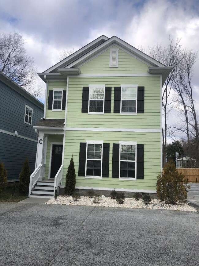 Building Photo - 3108 Elm Hill Pike