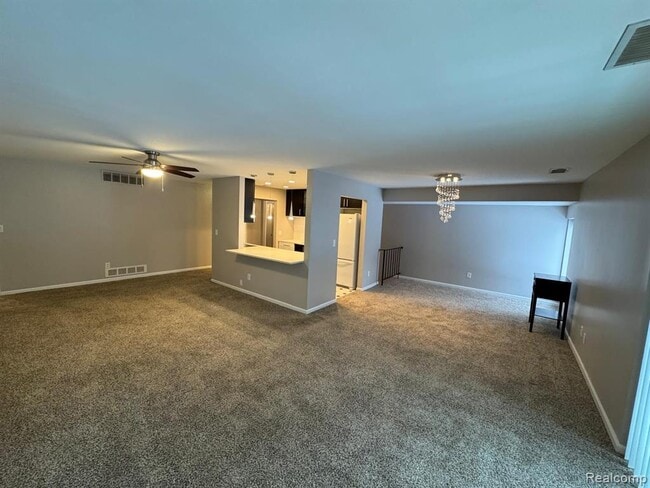 Building Photo - 18453 University Park Dr