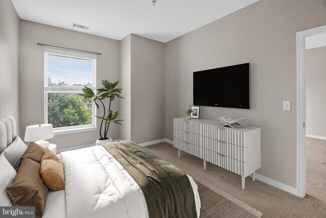 Foto del edificio - 8045 Newell St