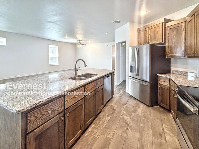 Foto del edificio - 8507 Glade Dr