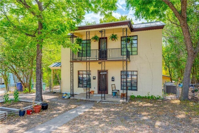 Foto del edificio - 4001 Maplewood Ave