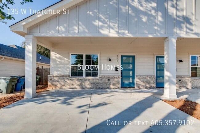 Building Photo - 135 W Thatcher St