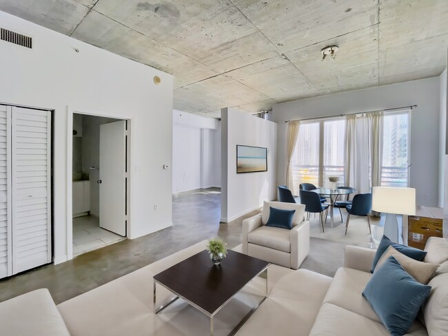 Representación de la sala de estar - 133 NE 2nd Ave