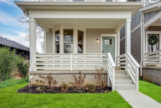 Foto del edificio - Stunning 3BE/2.5BA in the SHELBY PARK area! Easy DOWNTOWN access!