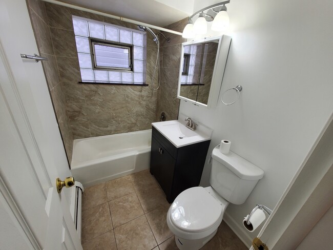 Foto del edificio - 4927 N Lester Ave