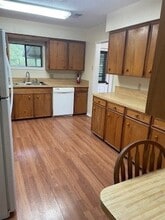 Building Photo - 138 -B Summer Pl
