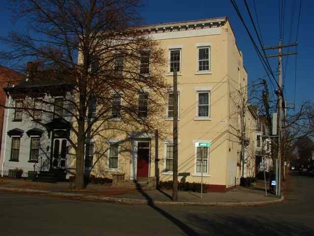 Primary Photo - 243 Union St