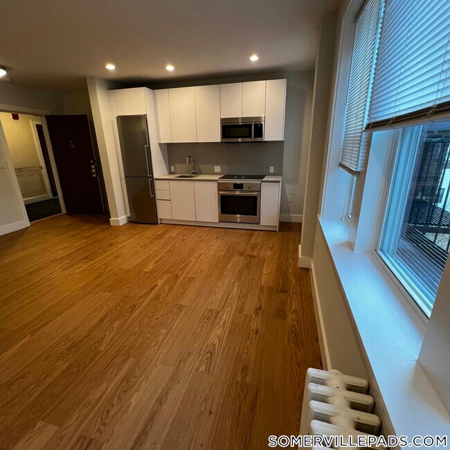 Building Photo - 138 Highland Ave