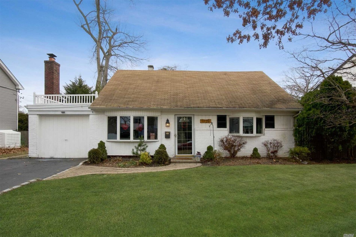 Foto principal - 1725 Lehigh Rd