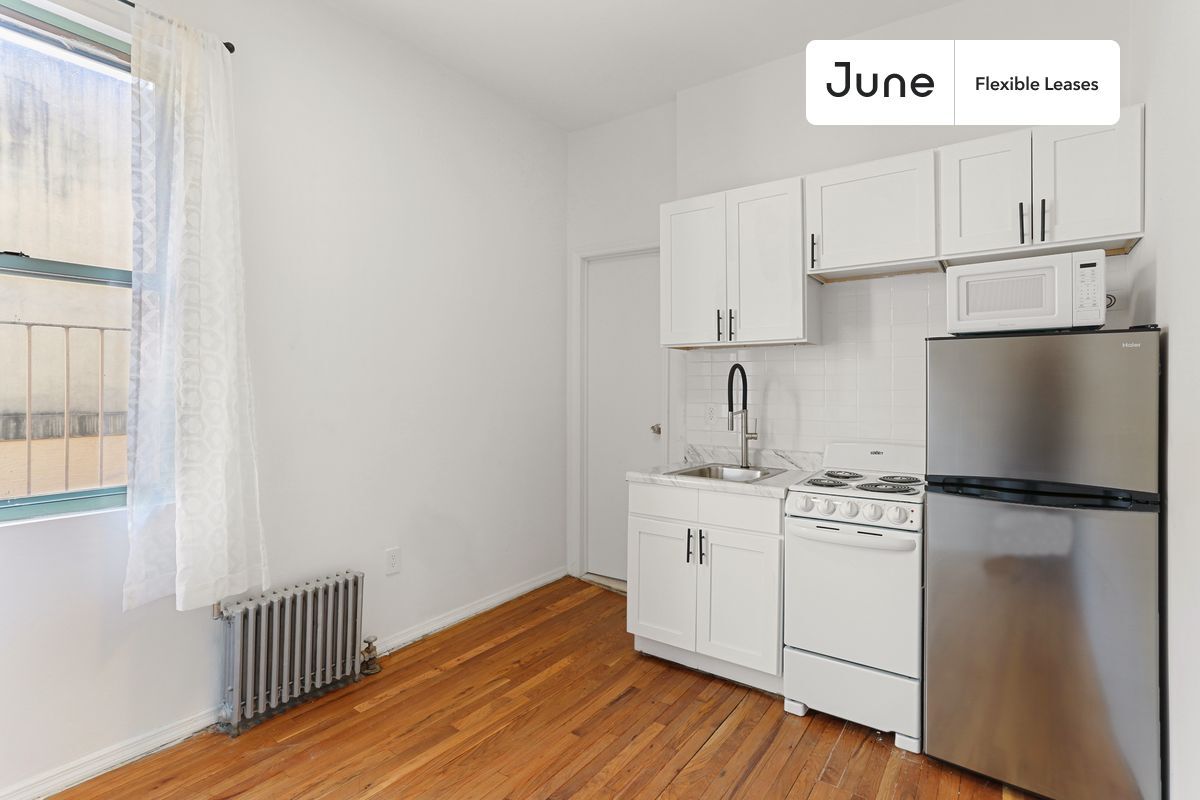 Primary Photo - 247 West 63rd Street