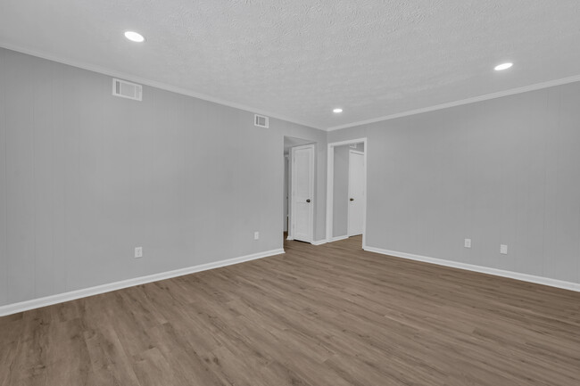 Building Photo - 111 E Mell St