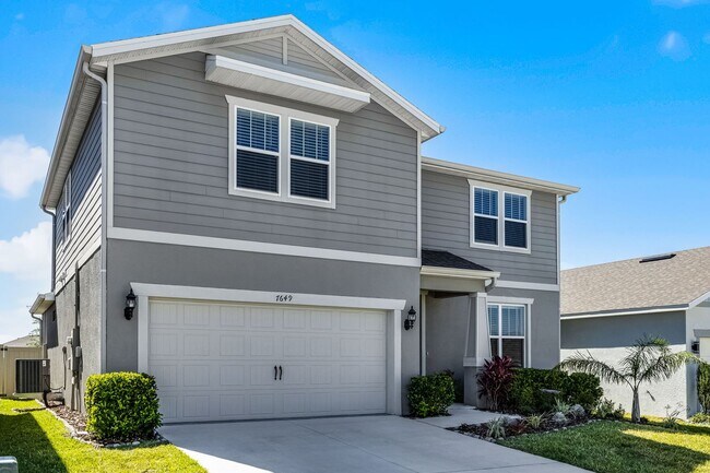 Foto del edificio - Luxury Living for Lease – 5BR Home with Of...