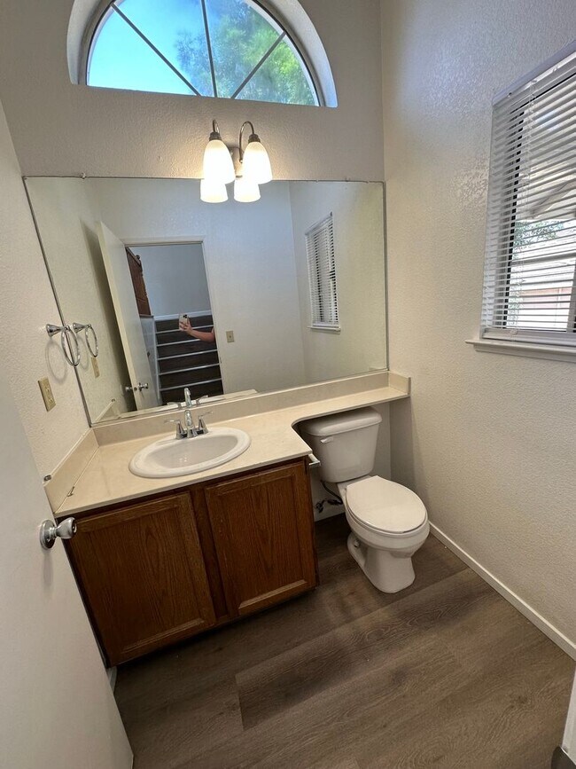 Building Photo - 6043 Willow Song Ct