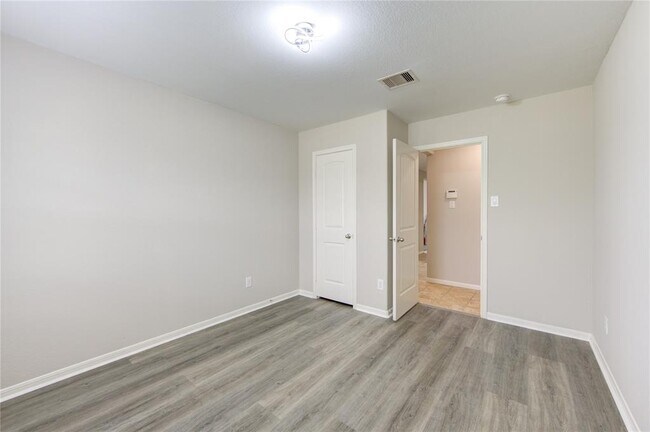 Building Photo - 9207 Ranch Ridge Ln