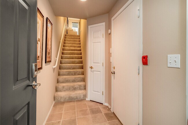 Building Photo - 16125 Juanita Woodinville Way NE