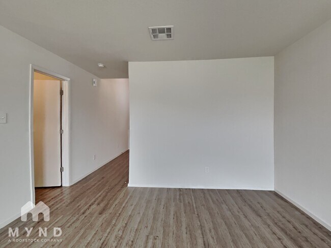 Foto del edificio - 9405 Apple Ridge Ln