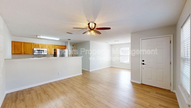 Building Photo - 1850 Forsyth Ct