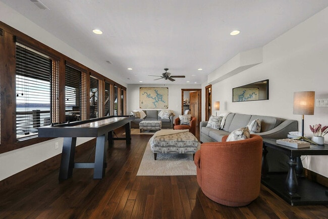 Foto del edificio - 201 Shady Ozark Ln