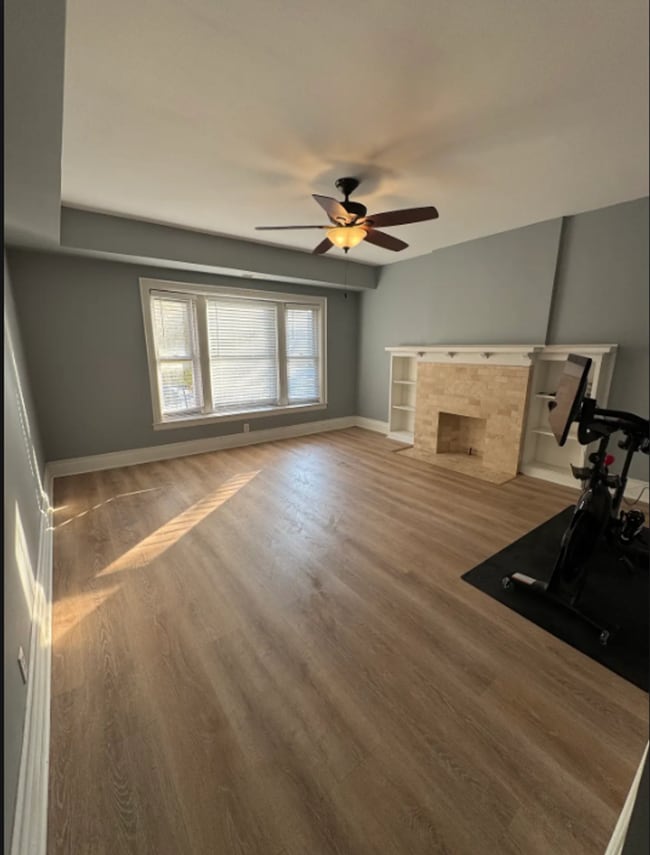 Building Photo - 102