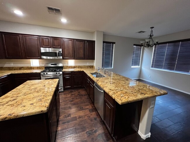 Building Photo - This is a great home located in Seville