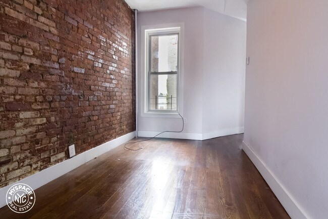 Building Photo - 191 Sumpter St