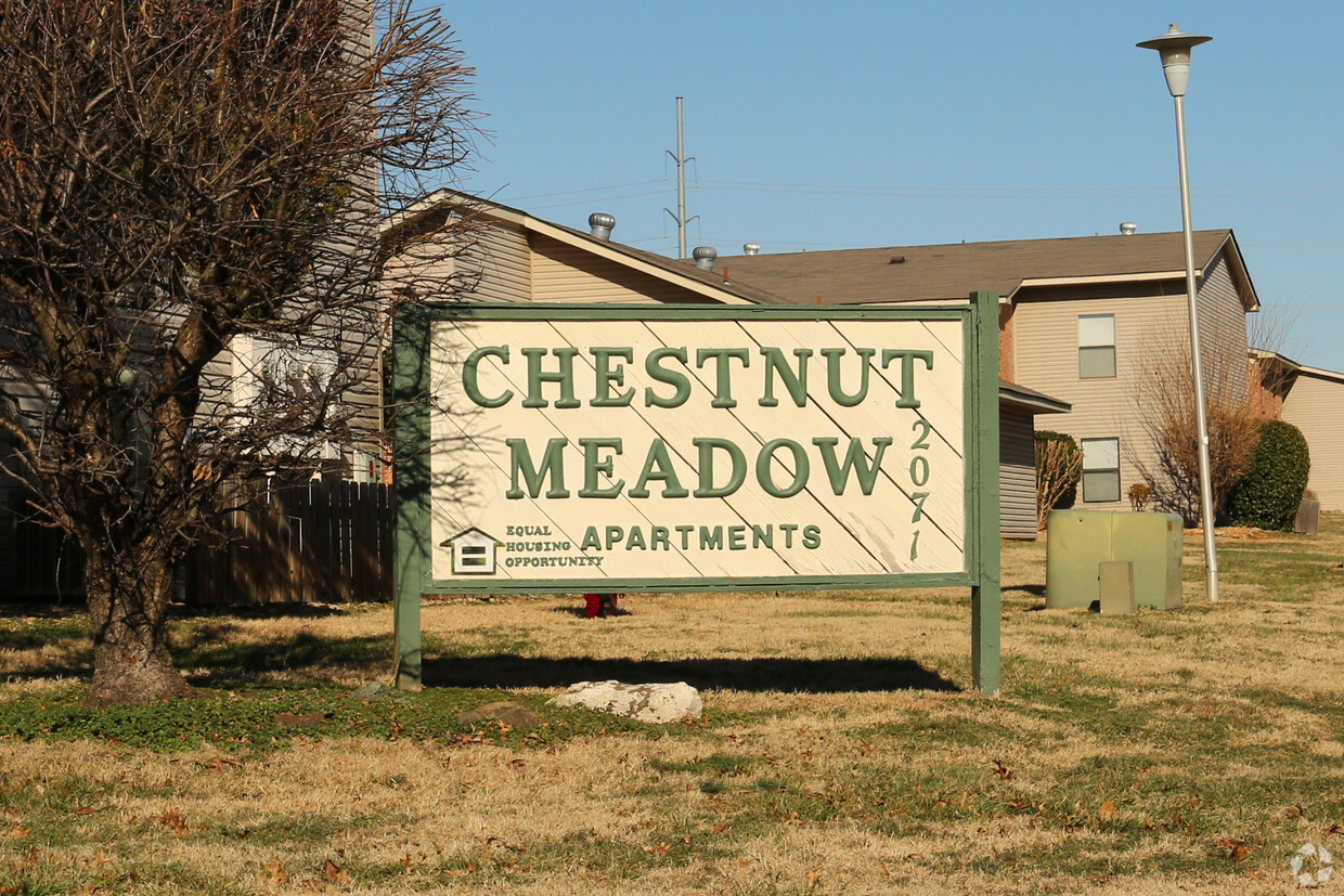 Foto principal - Chestnut Meadow Apartments