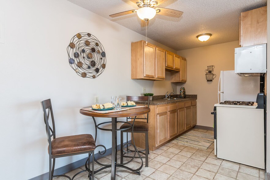 Canyon Lake Apartments Rentals Rapid City, SD